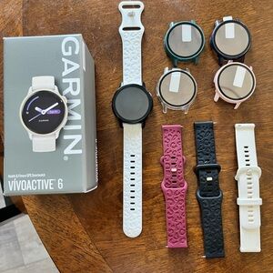 Garmin Smartwatch Black and White Advanced Health Tracking